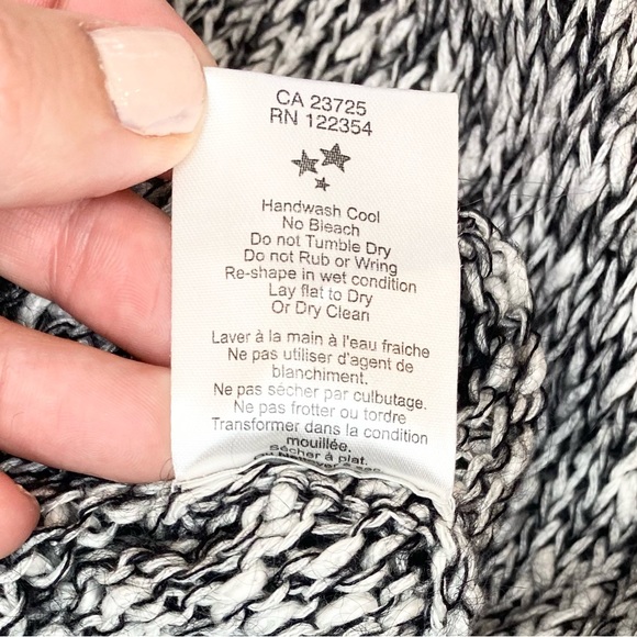 Tulula Avenue Asymmetrical Loose Knit Sweater - Picture 13 of 15